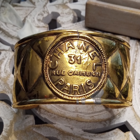 **SALE** Chanel  31 Rue Cambon Gold Cuff Bracelet - 100% Authentic - Picture 1 of 8